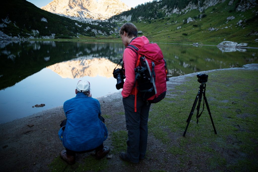 Beim Wander-Fotokurs im Salzkammergut zeigen dir zwei Profi Fotografinnen wie deine Fotos noch besser werden.