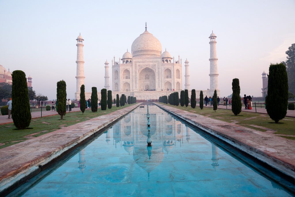 Fotoreisen & Fotokurse 2020. Tauche ein in eine farbenfrohe Fotowelt und begleite uns durch weitläufige Landschaften und quirlig bunte Wüstenstädte ins Land der Rajasthani.