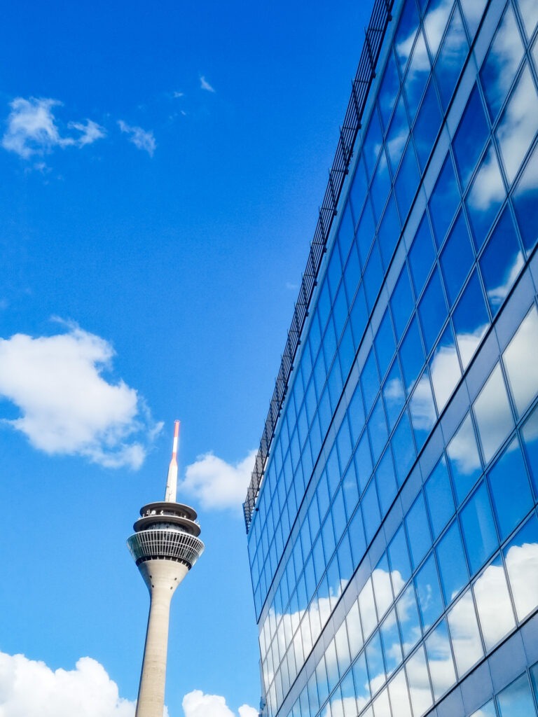 Der Medienhafen in Düsseldorf ist ein Paradies für Architekturfotografie.