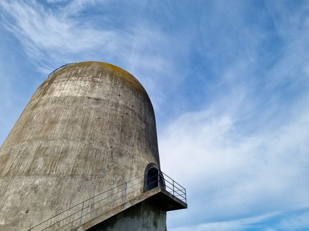 Bei unserem Handyfotokurs Architekturfotografie Adlershof Berlin fotografieren wir spannende Gebäude der Wissenschafts- und Technologiezentren.